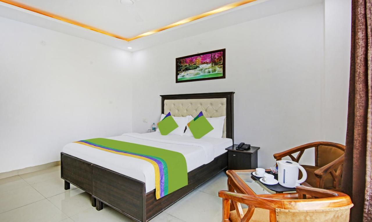 Hotel Treebo Royal Empire Adarsh Nagar, Chandīgarh Exterior foto